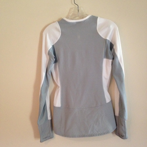 Athleta Gray and White Long Sleeve Athletic Top - Picture 2 of 10